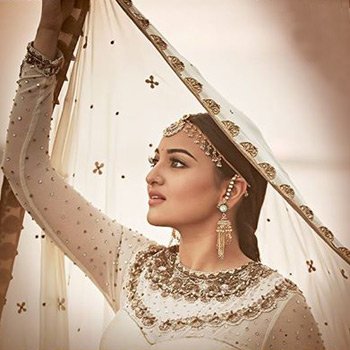 Check Out: Sonakshi Sinha's Radhika Ke Tevar act!