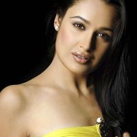 Yuvika Chaudary Photos