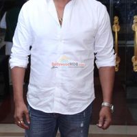Ravi Kishan Photos