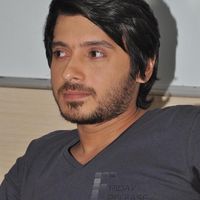 Divyendu Sharma Photos
