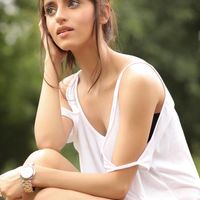 Serah Singh Photos