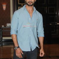 Shahid Kapoor Photos