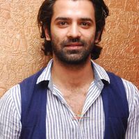 Barun Sobti Photos