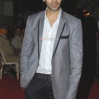 Kartik Aaryan Photos