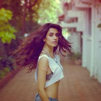 Sarah Jane Dias Photos