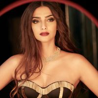 Sonam Kapoor Photos