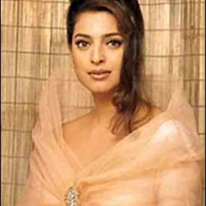 Juhi Chawla Image