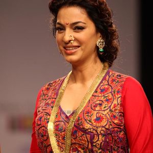 Juhi Chawla Image