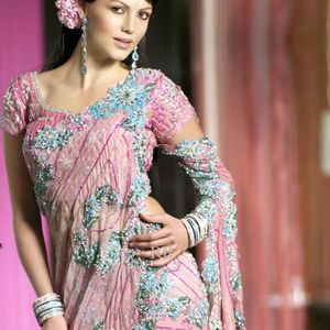 Yana Gupta Image