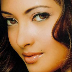 Riya Sen Image