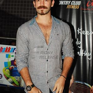 Neil Nitin Mukesh Image