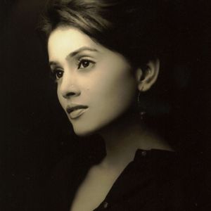 Sonali Kulkarni Image