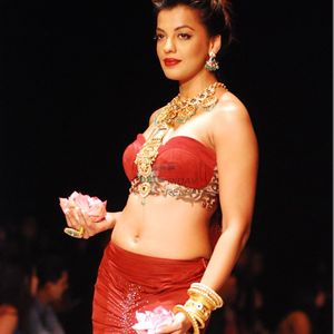 Mugdha Godse Image