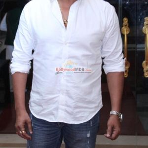 Ravi Kishan Image