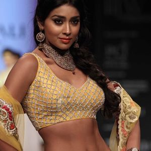Shriya Saran Image