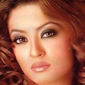 Surveen Chawla Image