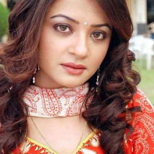 Surveen Chawla Image