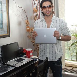 Adhyayan Suman Image
