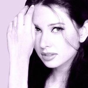 Lisa Ray Image