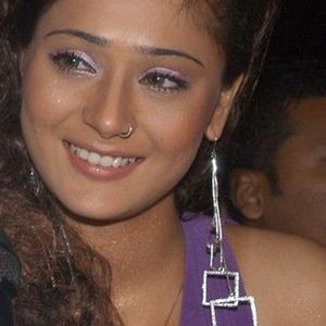 Sara Khan Image