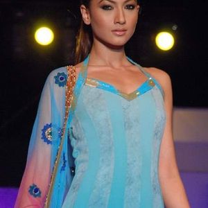 Gauhar Khan Image