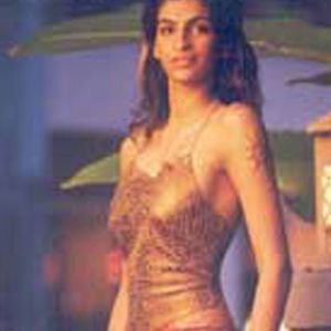 Anushka Manchanda Image