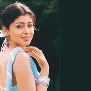 Shriya Saran Image