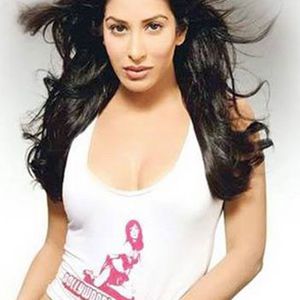 Sophie Choudry Image