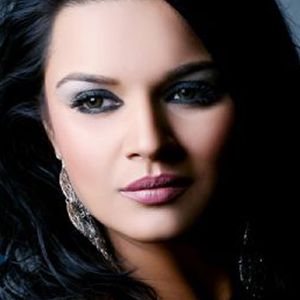 Aashka Goradia Image