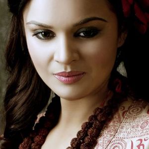 Aashka Goradia Image