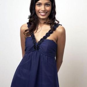 Freida Pinto Image