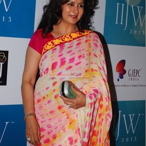 Poonam Dhillon Image