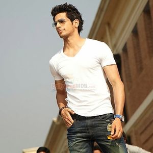 Siddharth Malhotra Image