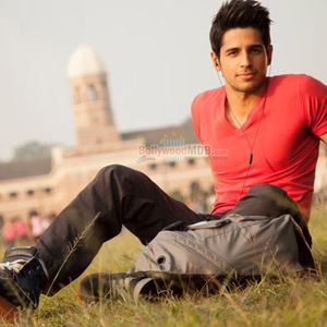 Siddharth Malhotra Image