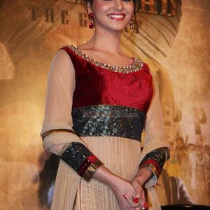 Urvashi Rautela Image