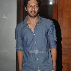 Ali Fazal Image