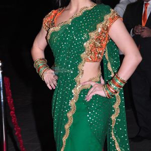 Elli Avram Image