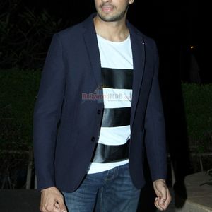 Siddharth Malhotra Image