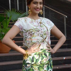 Sonam Kapoor Image