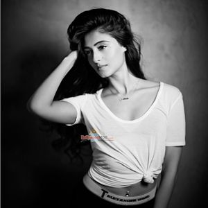 Pernia Qureshi Image