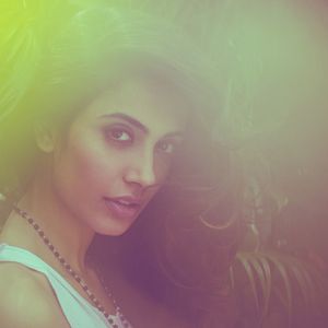 Sarah Jane Dias Image