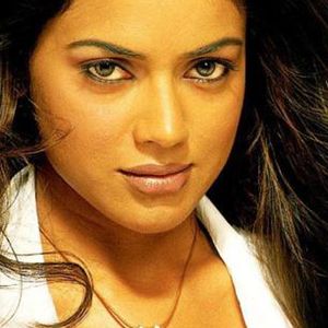 Sameera Reddy Image