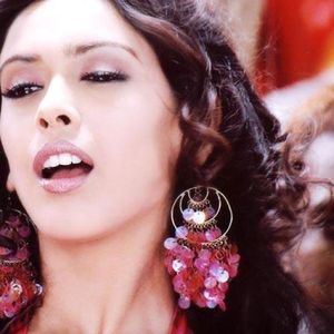 Hrishitaa Bhatt Image