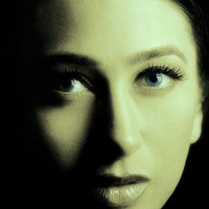 Karisma Kapoor Image