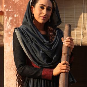 Karisma Kapoor Image