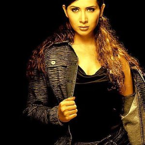Kim Sharma Image