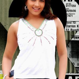 Meghna Naidu Image