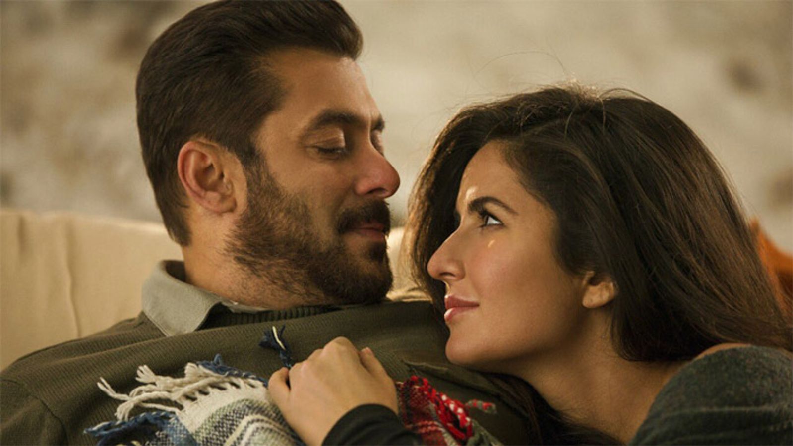 Tiger Zinda Hai Box Office Collection: The BLOCKBUSTER film pockets 17.55 crores on Day 6!