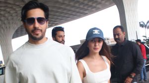 Sidharth Malhotra And Kiara Advani Spotted At Airport Departure