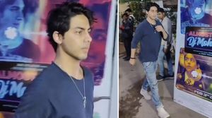 Netizens slam Aryan Khan overlooking paparazzi at the screening of ALMOST PYAAR WITH DJ MOHABBAT; See PICS!